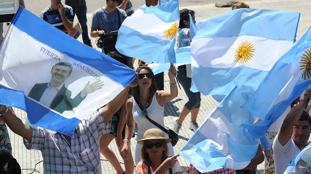 Der-neue-Praesident-Mauricio-Macri-will-den-Schuldenstreit-beenden-und-Argentinien-zurueck-an-die-internationalen-Kreditmaerkte-fuehren