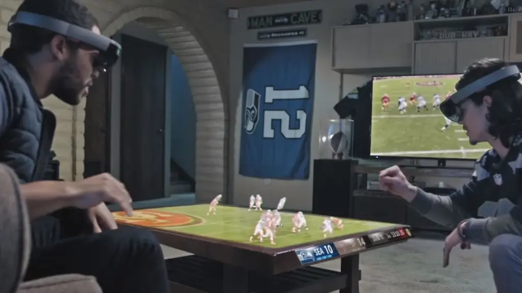 microsoft-hololens-nfl-2