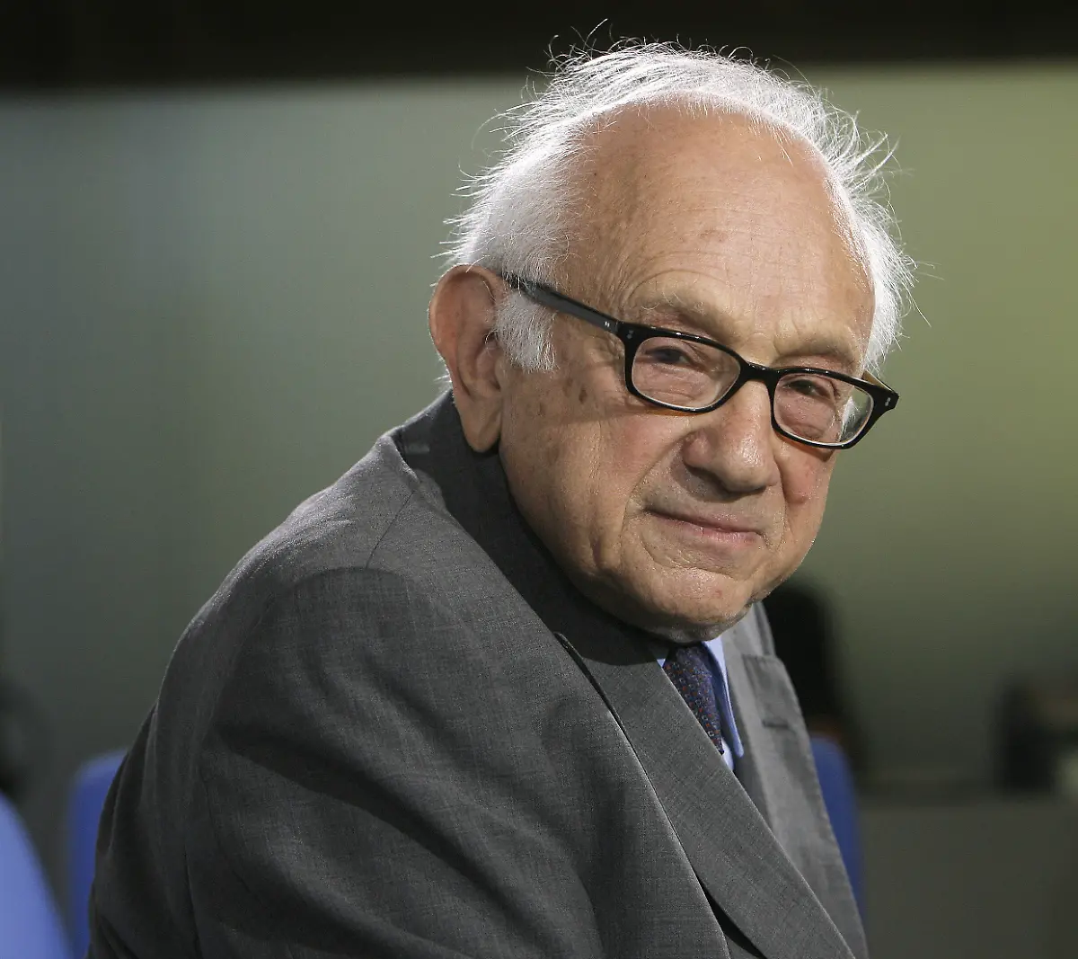 56697a475635a6de0f2d9e630f840e70