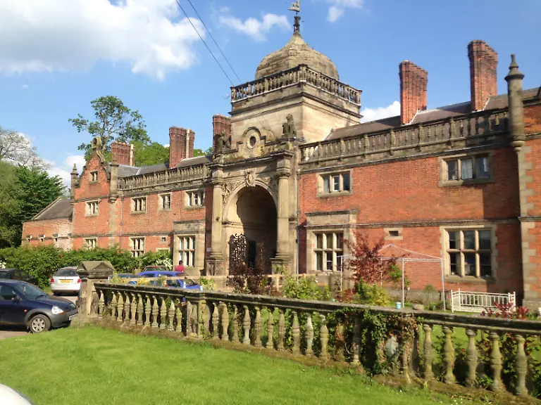 Ingestre-Lodges-Exterior
