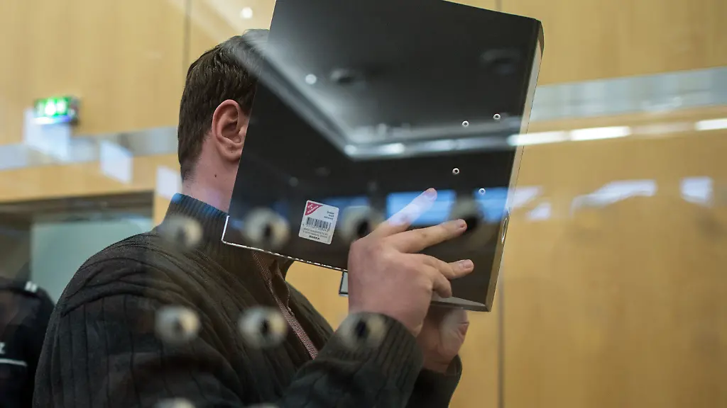 d22459c8e13858efb647bdf87bf37e36