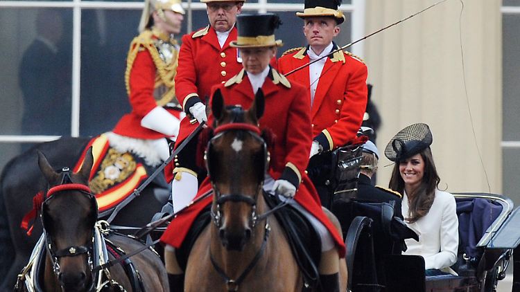 Kate ist auch bei der Geburtstagsparade der Queen ein Hingucker.
