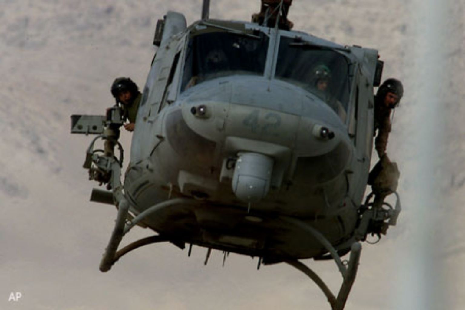 Ein US-amerikanischer Hubschrauber über Afghanistan. Ein Bild aus dem Jahr 2001.