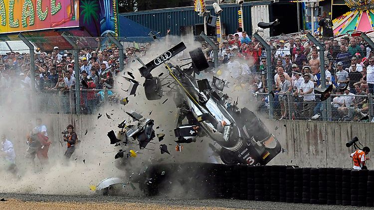 Spektakulärer Abflug in Le Mans: Der Schotte Allan McNish in seinem Audi R 18 TDI.
