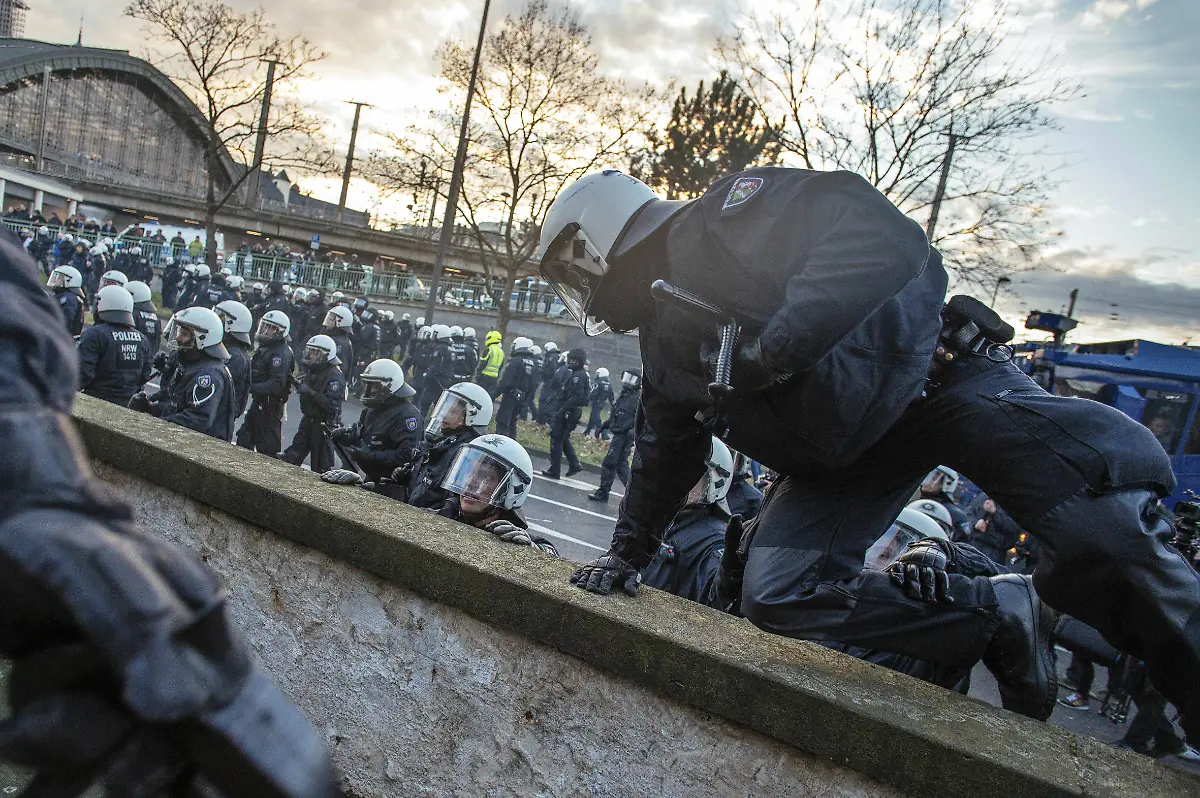 8fce6c05a804308a8d58916d82b9266e