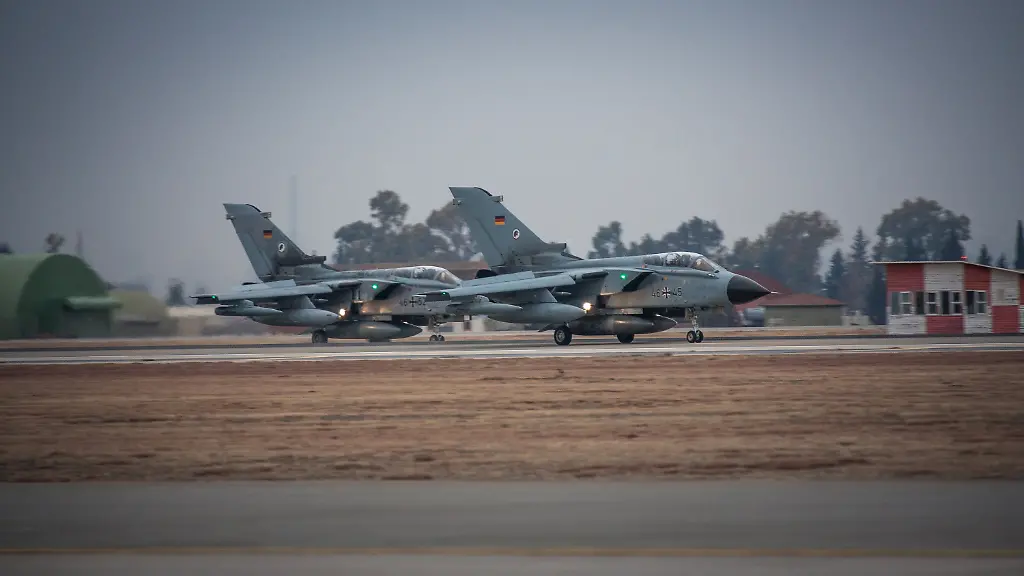 9cced70f70a4c09a1b11c7a3886e2cc5