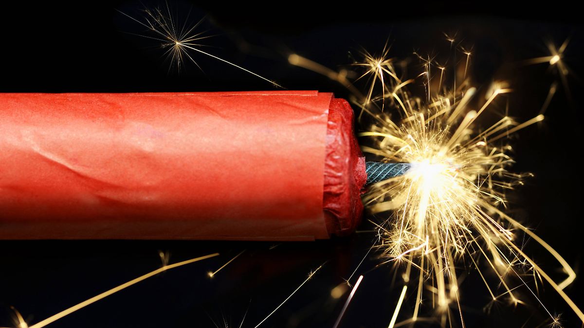 Regeln-f-r-Kauf-und-Lagerung-B-ller-Raketen-und-Co-jetzt-schon-online-zu-kaufen-