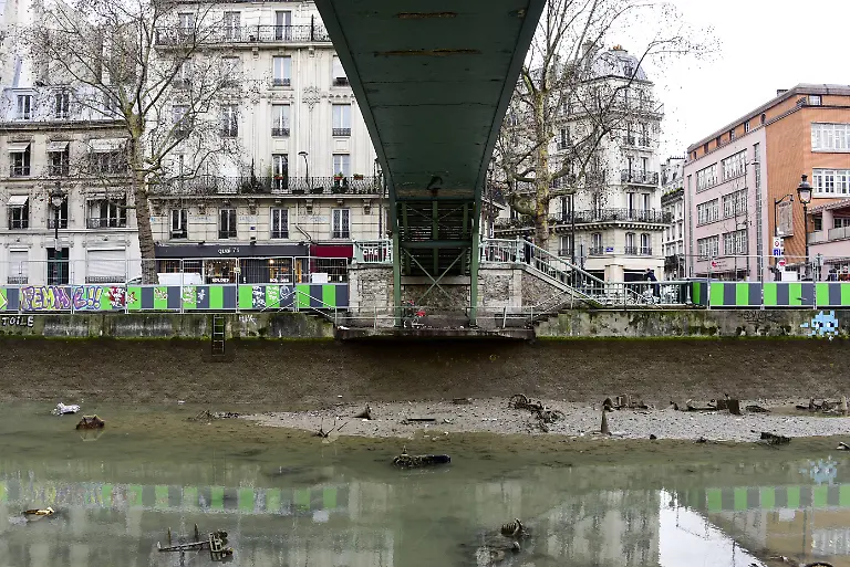 6efc481f528c4237aa0cfc81313ab9b8