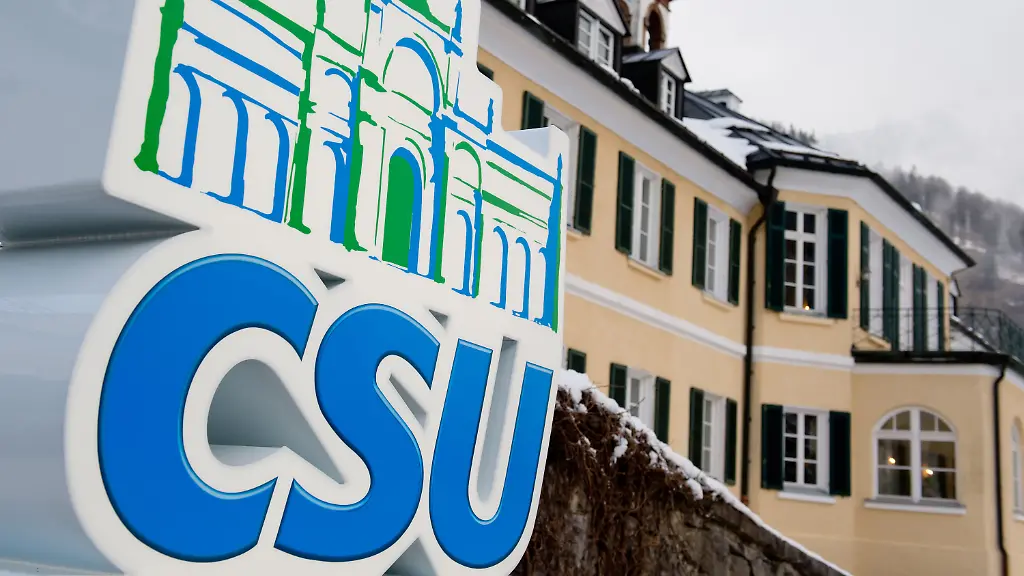 e7c0276fc84fe1ffcfeb6dd90d970898