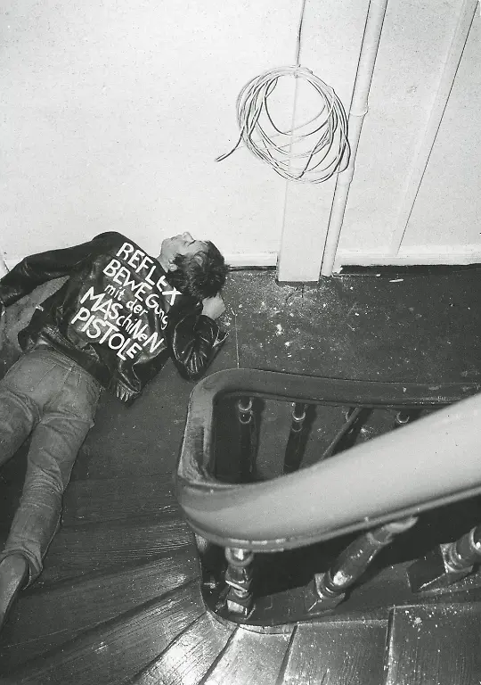 MKG-GenialeDilletanten-Reflexbewegung