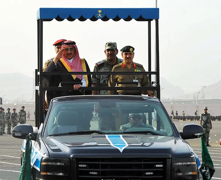 Mohammed-ibn-Naif-vorne-links