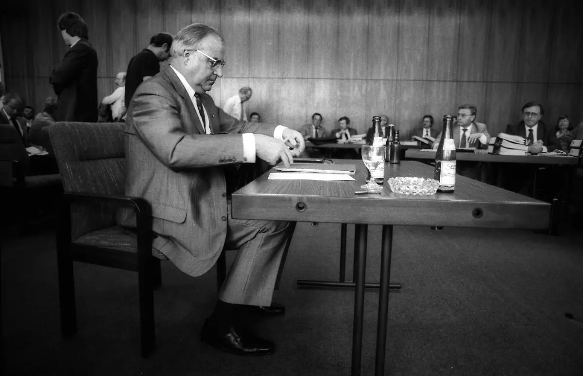 Kohl-U-Ausschuss-Flick-1985