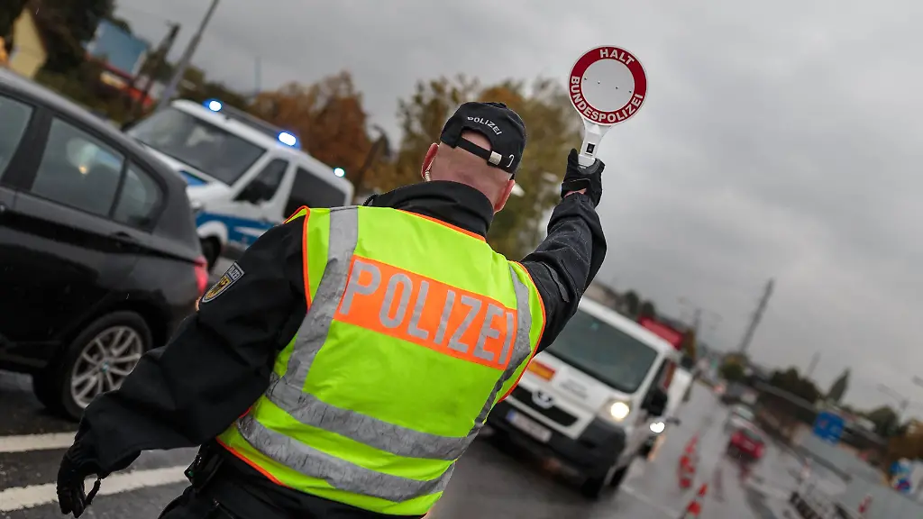 493e39d450412f92407d3385d293cd3e