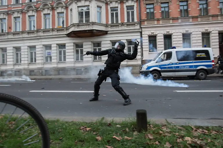 4f9b9464119d59e4c4fdbd8f06244acf