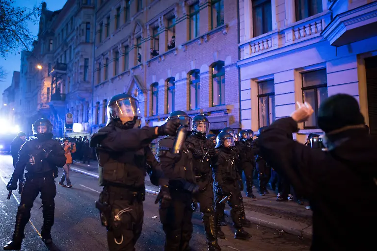 e548b83fd56660d507e23b94c52aa781