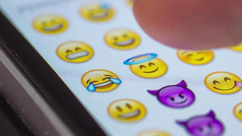 Das-Emoji-des-Jahres-lacht-und-weint-vor-Freude