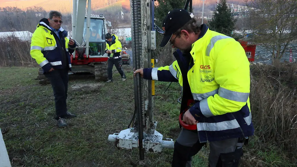 c275101c61b67e478a7feaf25b8f3e99