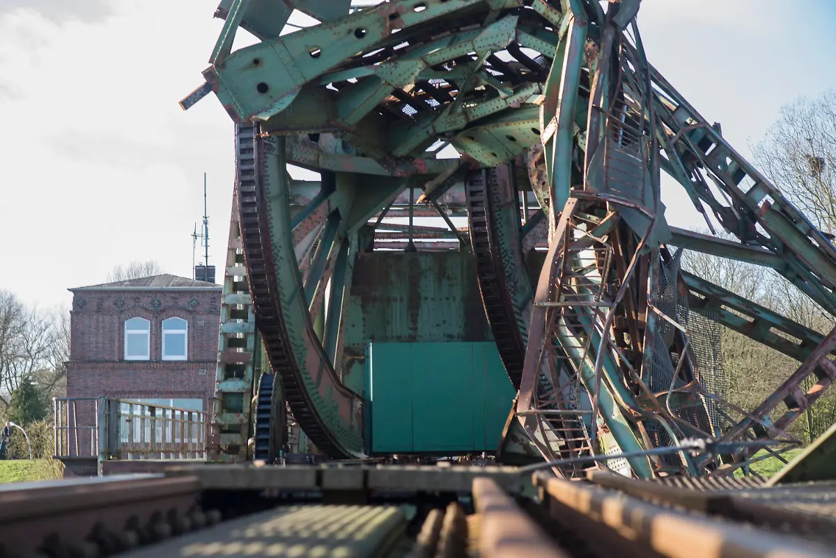 0ed60f37d21195410fa2771b7eb1a88e