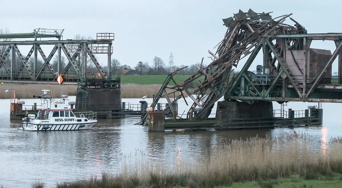 242ed4c990fb3caf8efaa48db02f2c0b