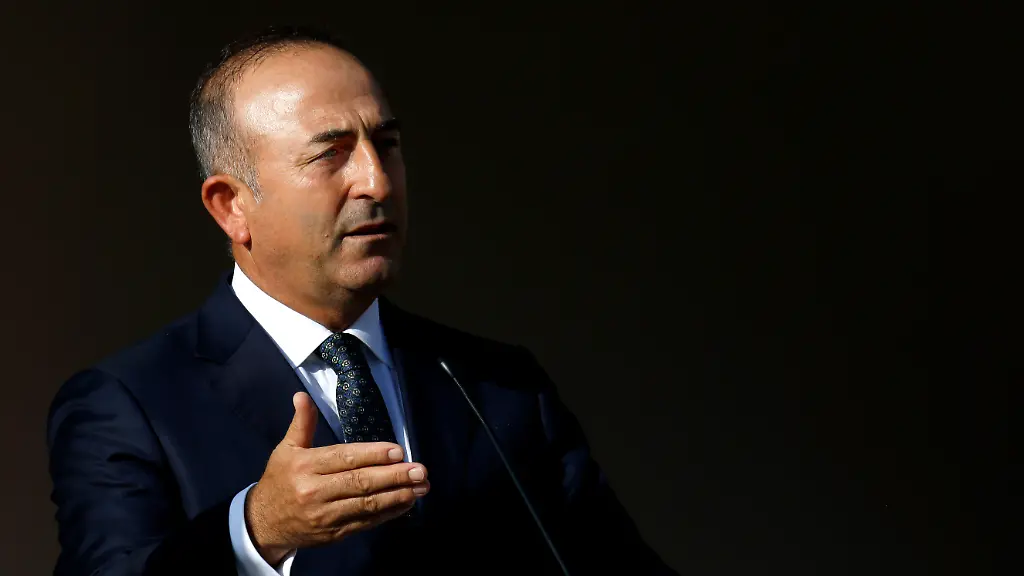 c8323691882c7df04b2ce0a5a8f68453