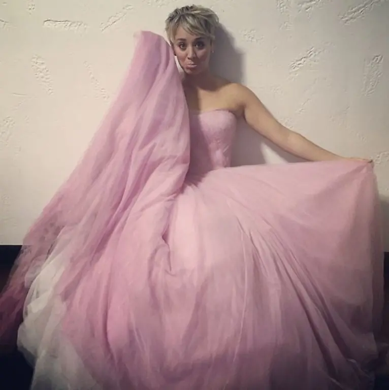 kaley-cuoco-20