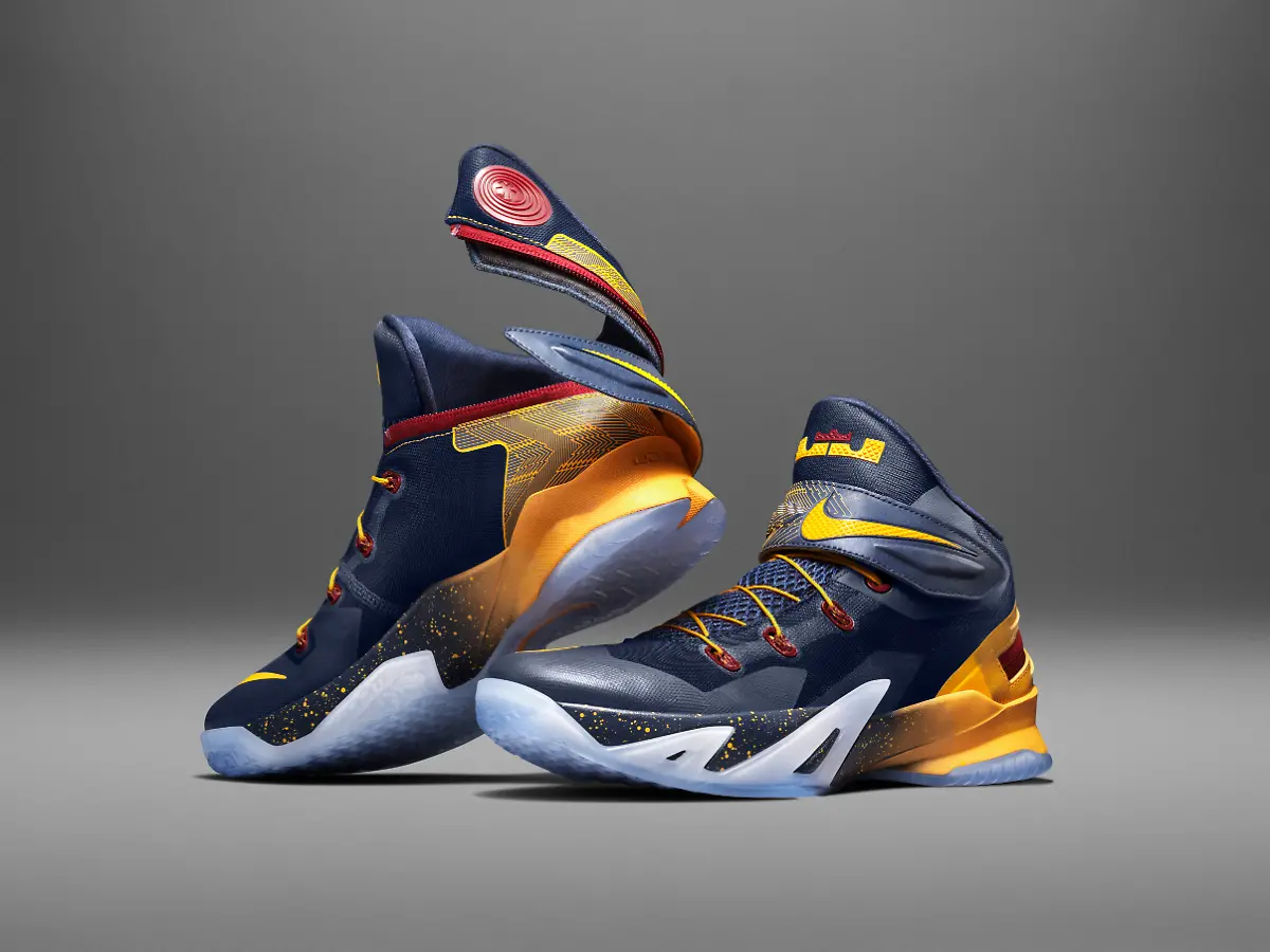 Su15-Nike-FlyEase-Blu-Pair-V1-original