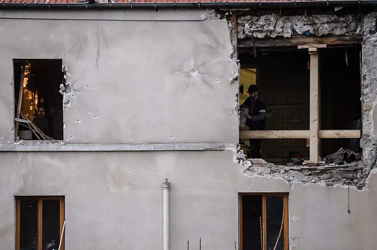 b377a3998e739a35dfda359075a827b6