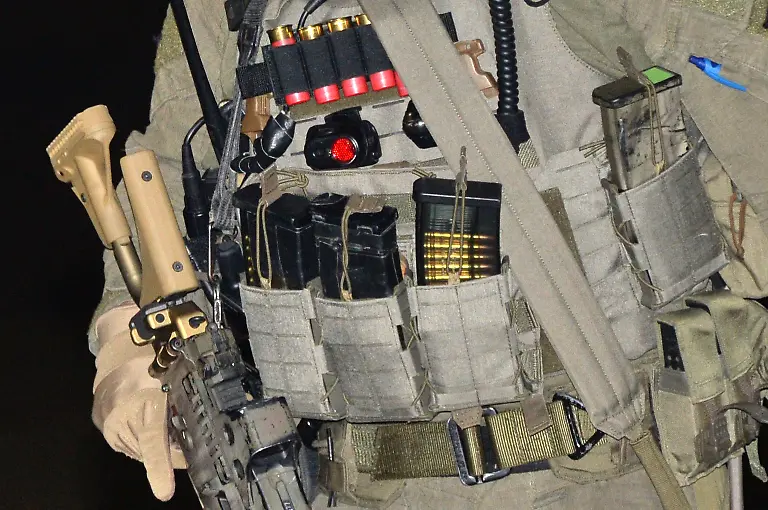 ee201756920a0ce3a81d7d3fc6f3de28