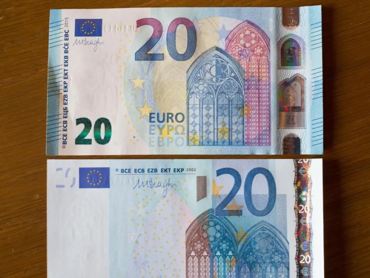 Neu-oben-und-alt-unten-im-Vergleich-Der-neue-20-Euro-Schein-gilt-als-sehr-faelschungssicher