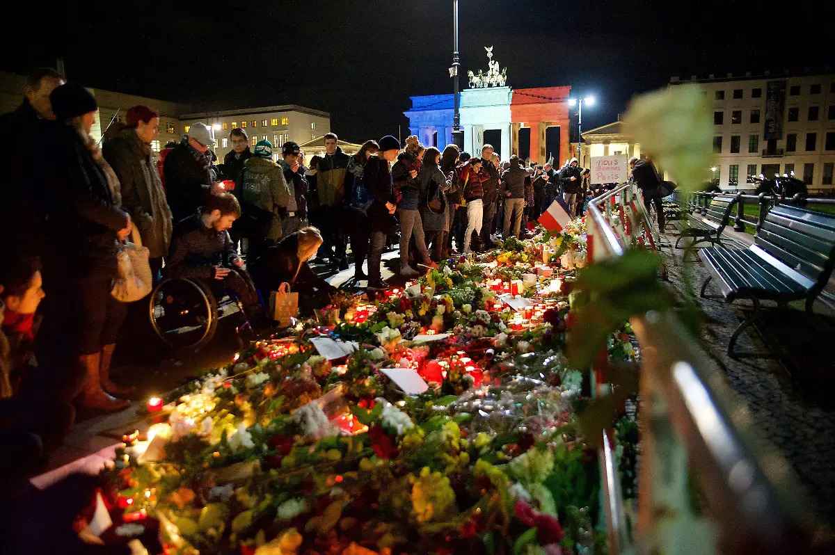 34b00efd57a026e568015e9894aacafb