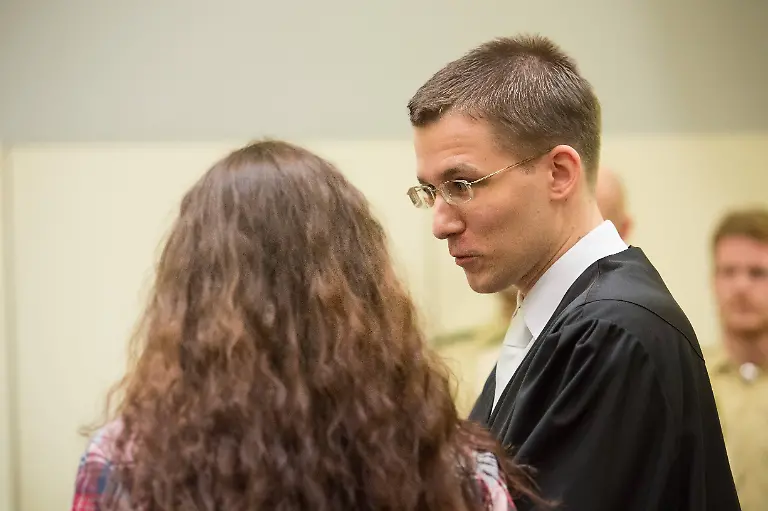 53cb00d7eeef4b4d697917976d0b460a