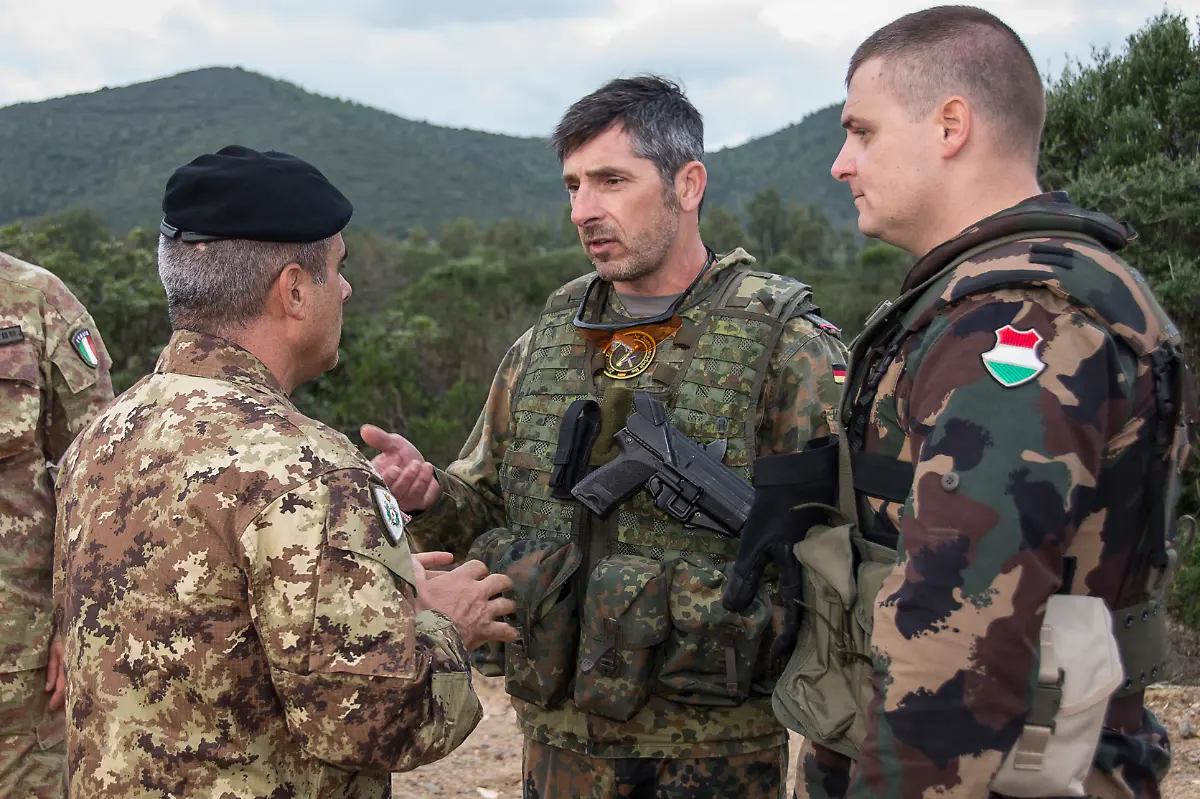 22723701156-841fe76511-o