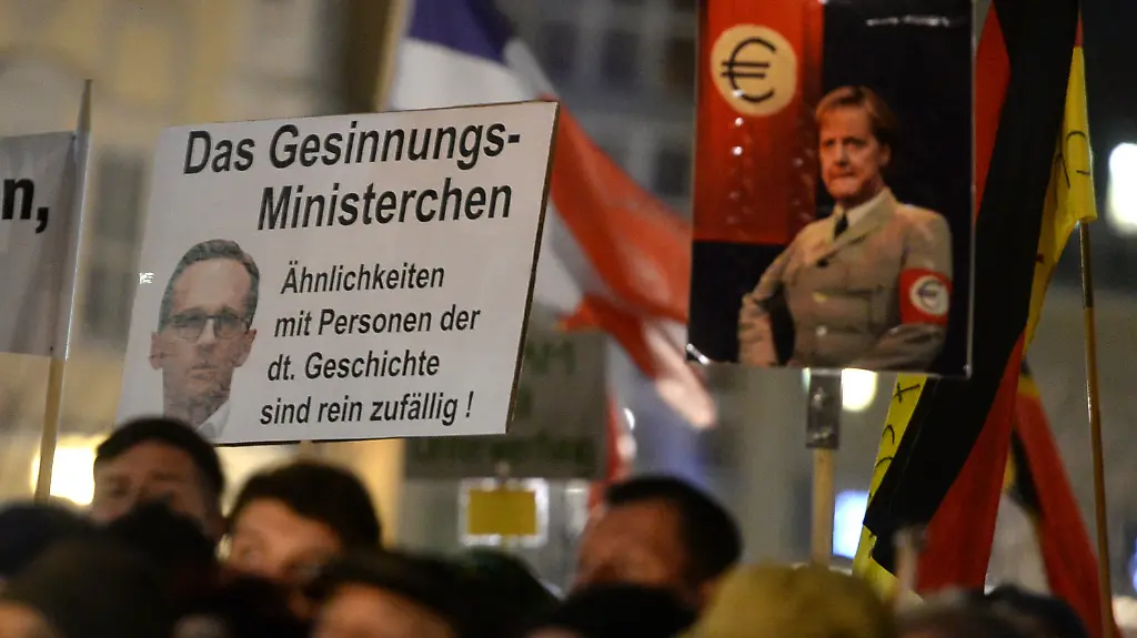 15c77b94968d496976c3b1ac3fac8b35