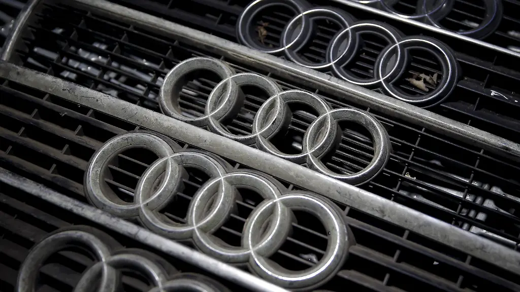 8cadaa37b3184a84ac494fd2141ef552