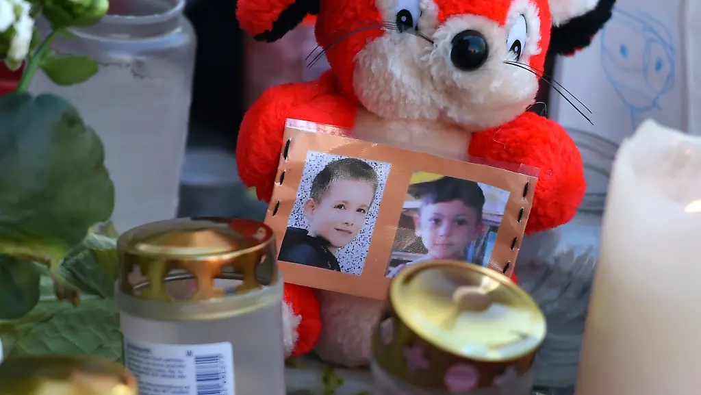 f552fd9e520f8e8dd6126e31ecacc824