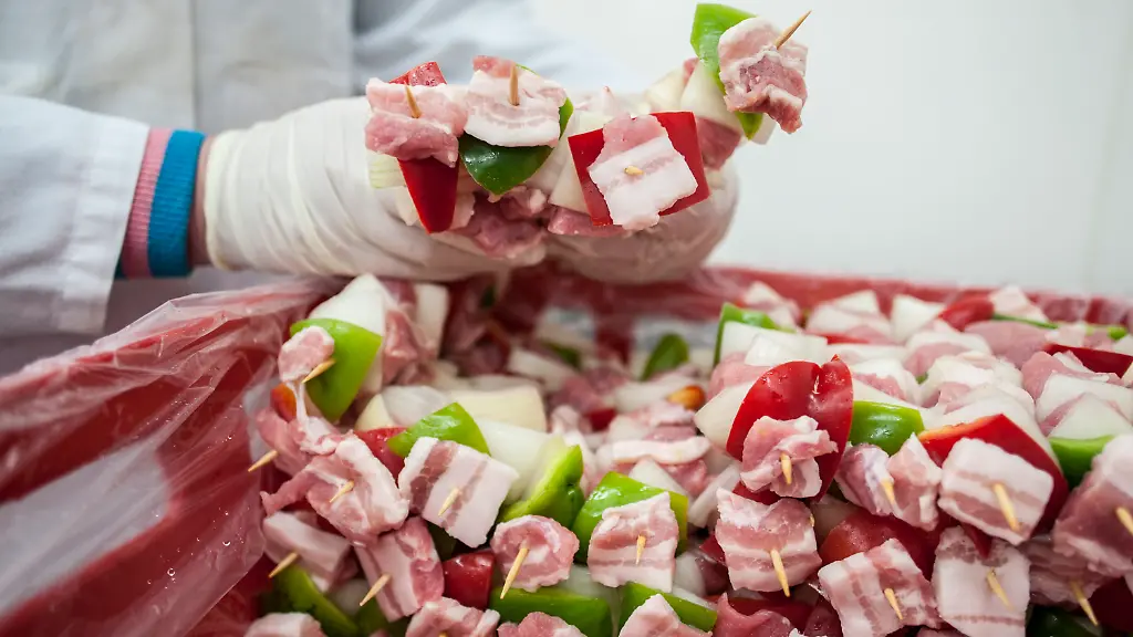 e924bc5abb404a8610123fbfcd0a742d