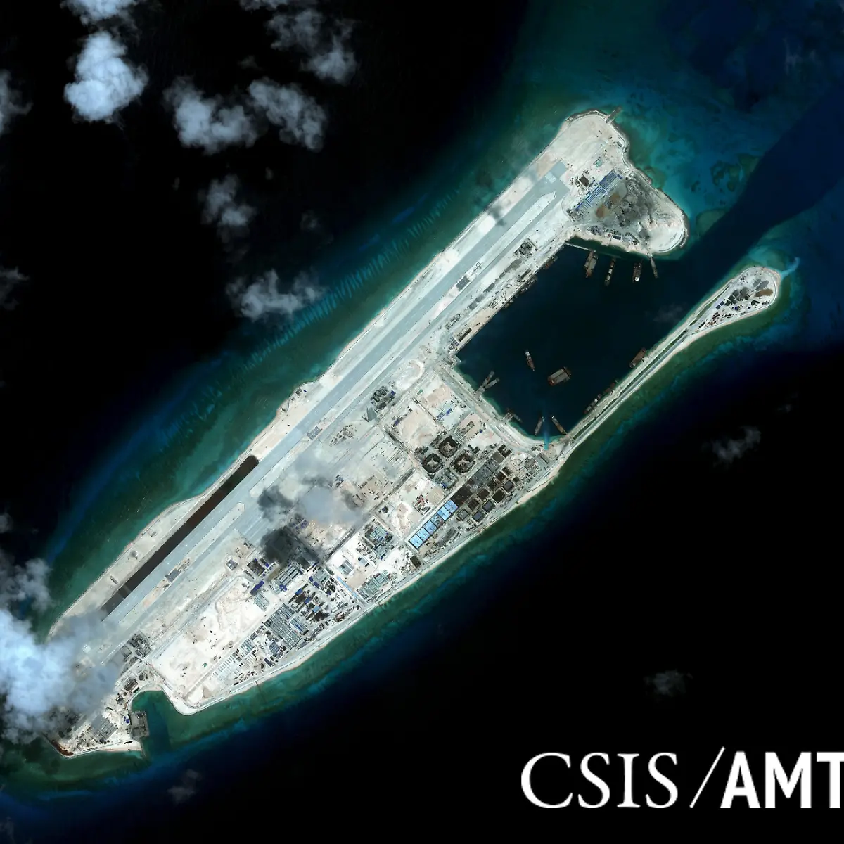 Vietnam nennt Landebahn "illegal": China provoziert mit Flug zu knstlicher  Insel - ntv.de
