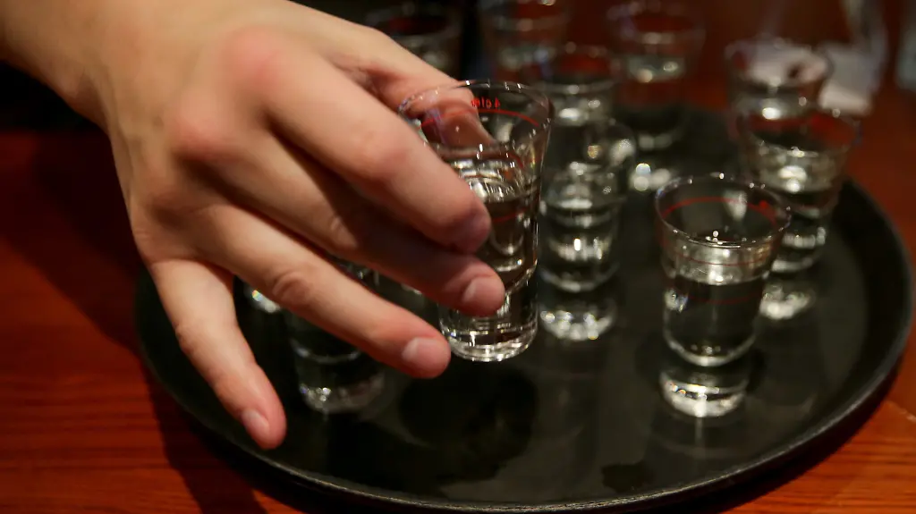 33fa7c035125c9f382787bd6e493eec4