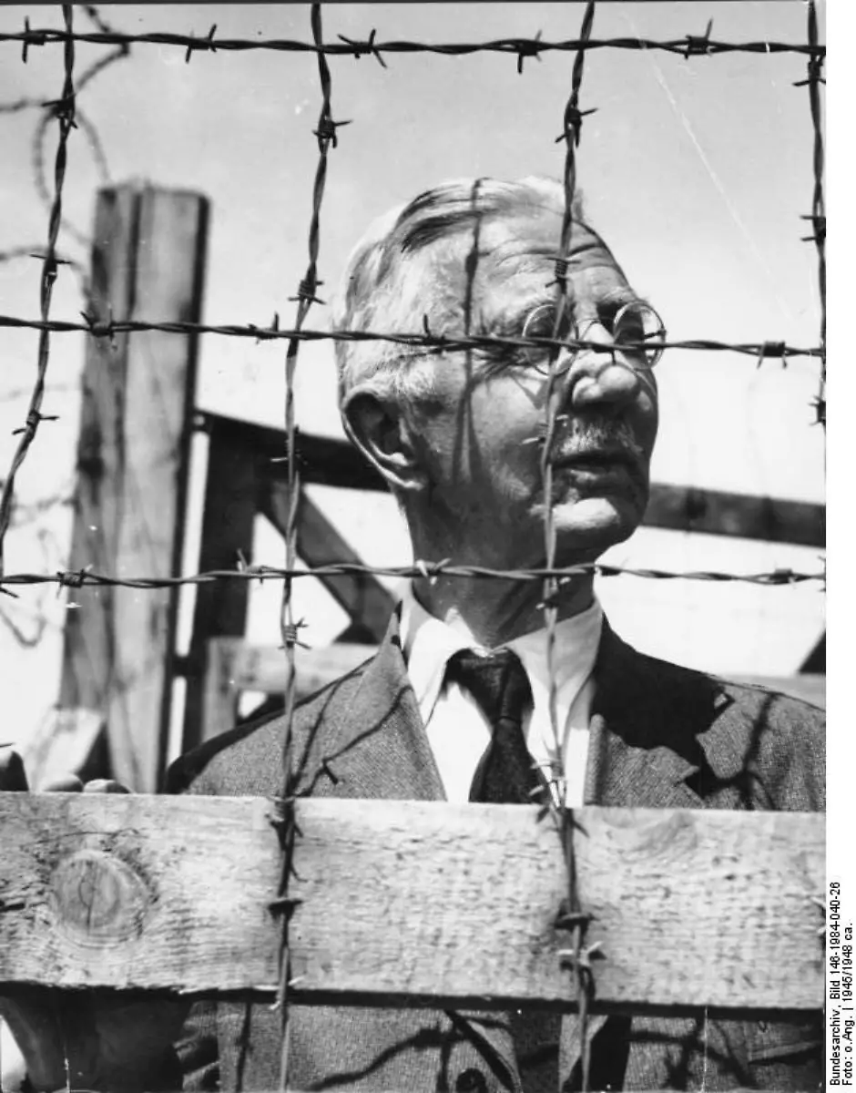 Bundesarchiv-Bild-146-1984-040-26-Hjalmar-Schacht