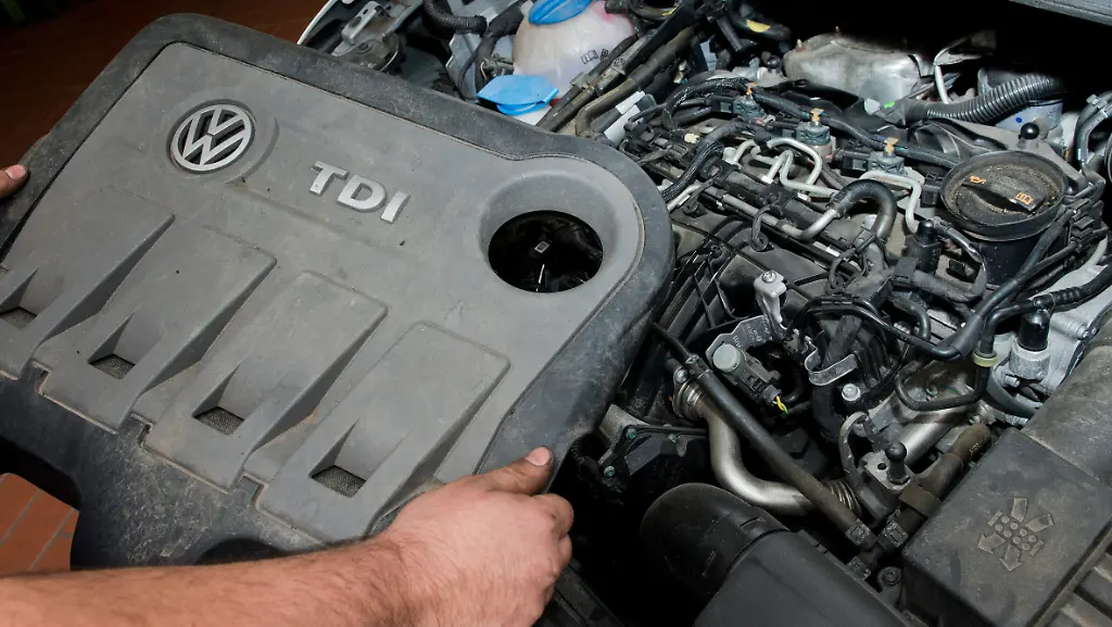 52039aabf73af2e2387096358b3e50d6