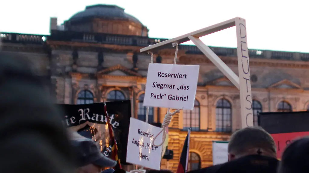 8e3784f4c04cca8eab4ffcf6b9c2e357