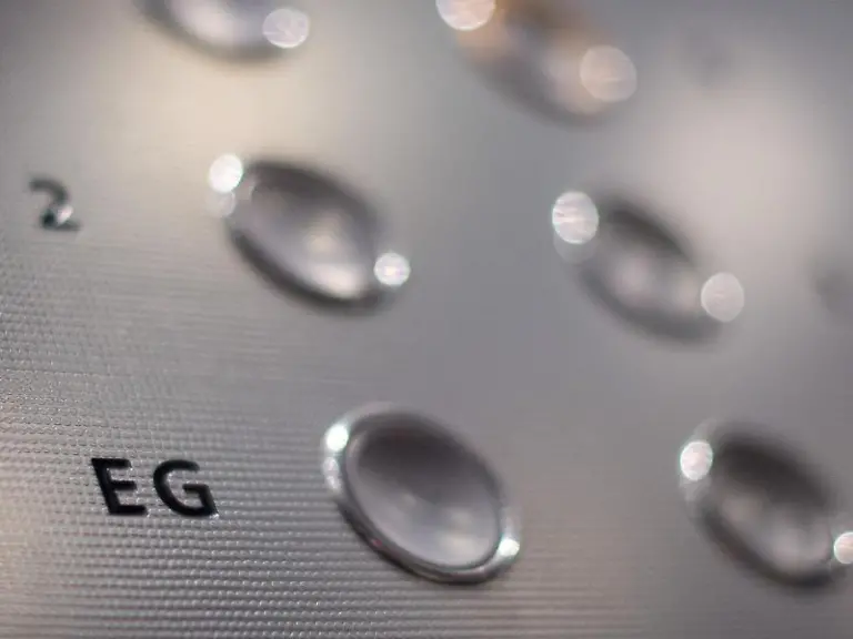 Wohin-soll-es-gehen-Einfach-Knoepfchen-druecken-Dann-faehrt-der-Fahrstuhl-los