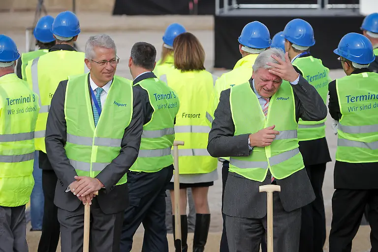 da47bfaa76744ebdf6d2dacb3a56e399