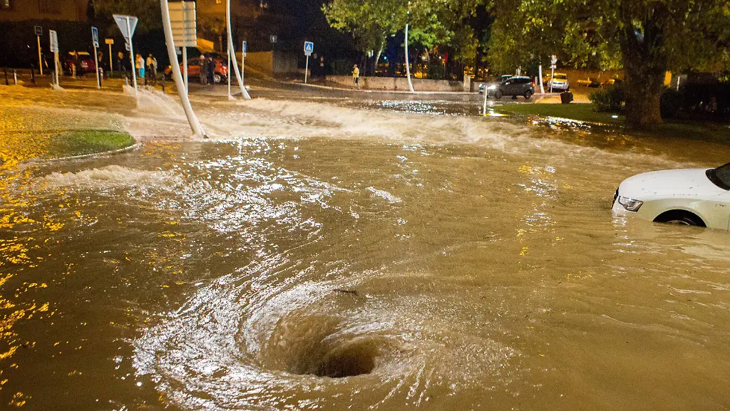 9e3196b913e0a8651c27263e20201606