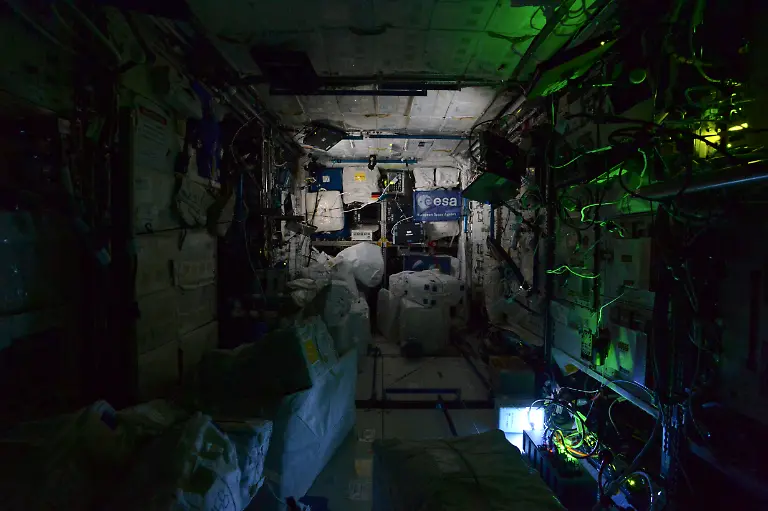 Space-Station-at-night-9