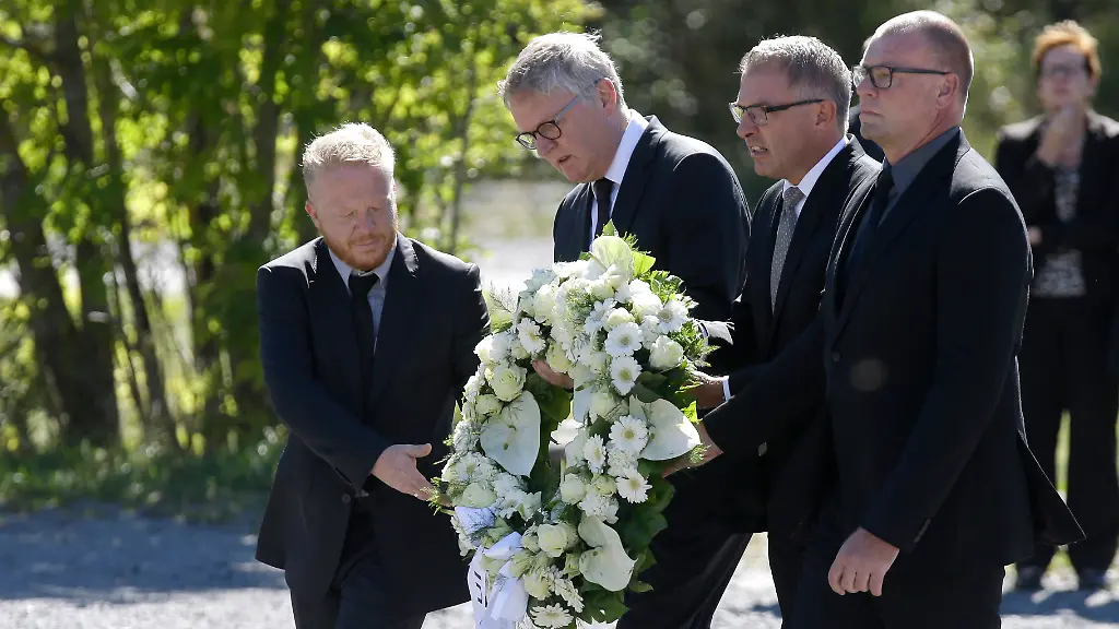 e18ffa1208ef72492370a3730ca05c70