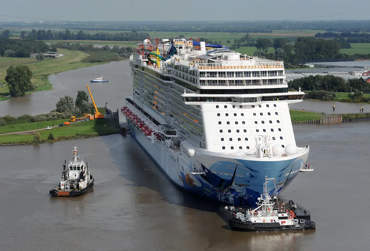 fe662e9e-7a00-446f-9ca5-7a7d60bf9c8b