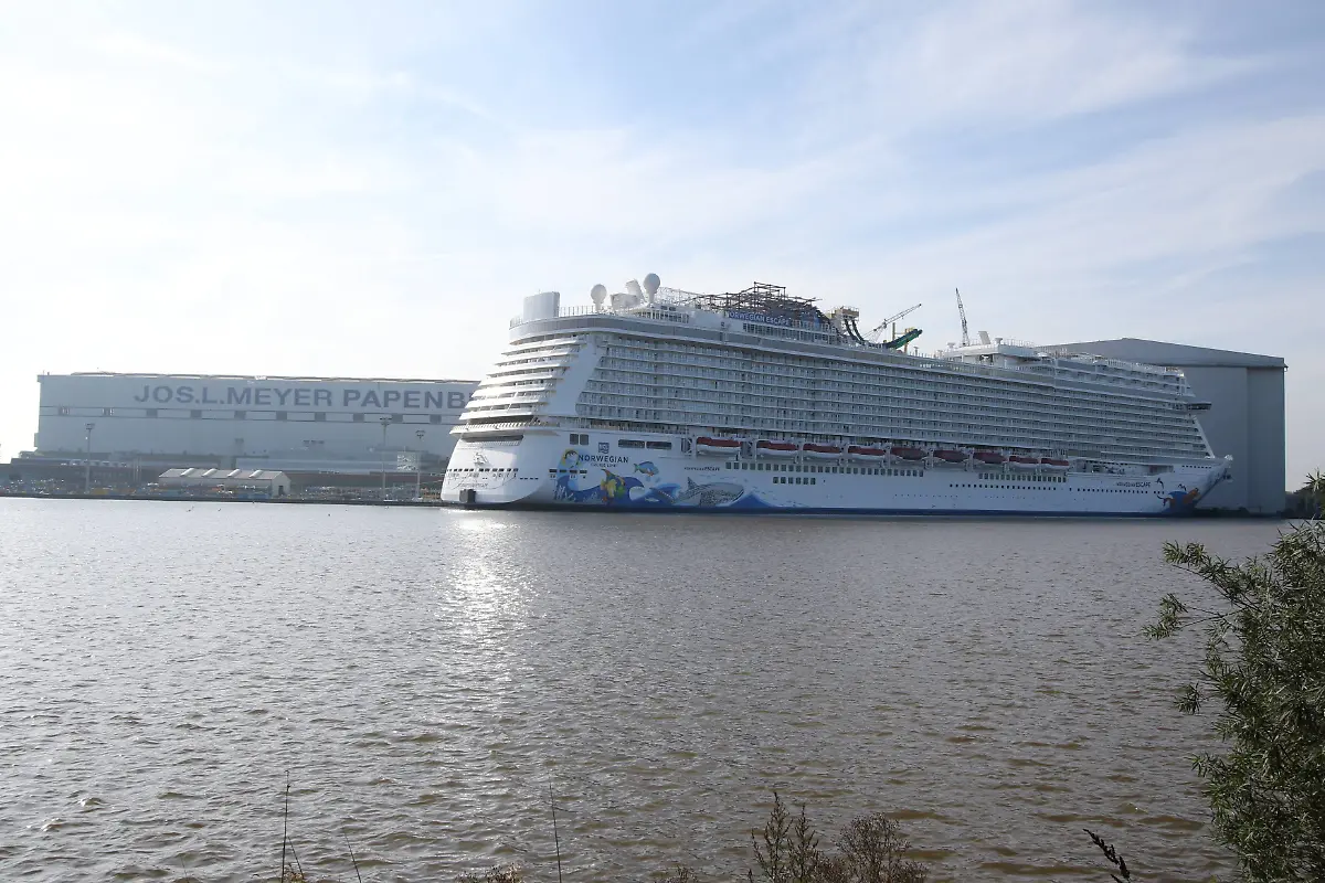 dcad7b6c-0b23-4580-b4cd-752b7354f2cf