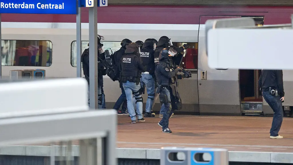 f9864de0-b5ef-4808-80ad-fcf2c0b1f15f