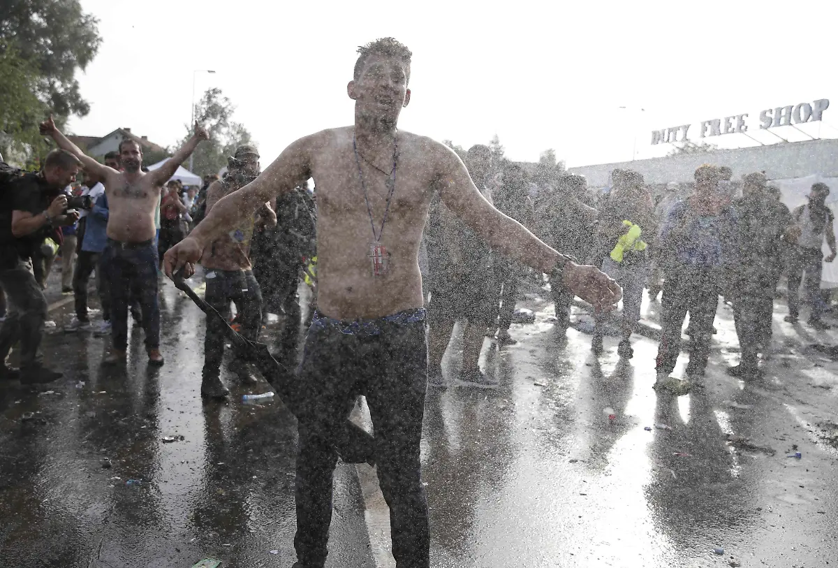 f70bfeaa-a0be-4869-9271-0175a73da406